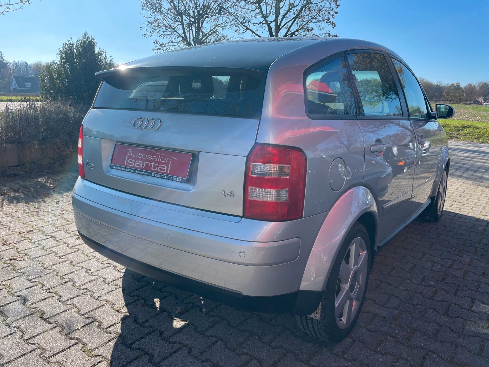 AUDI A2