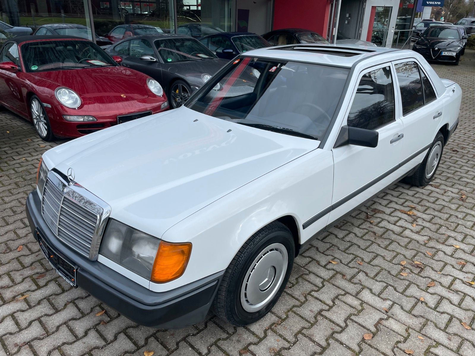 MERCEDES-BENZ E 250