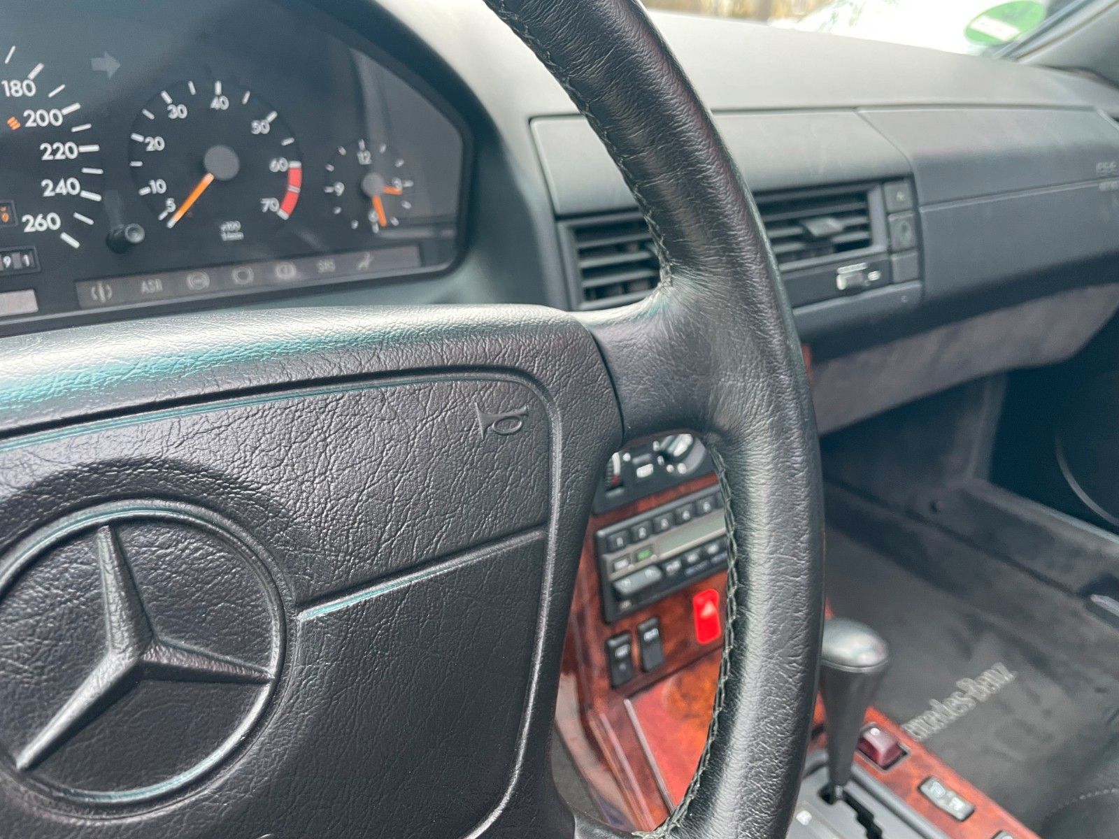 MERCEDES-BENZ SL 500 -1.Hd.-dt.Auto- 64tkm! - gr. KD neu