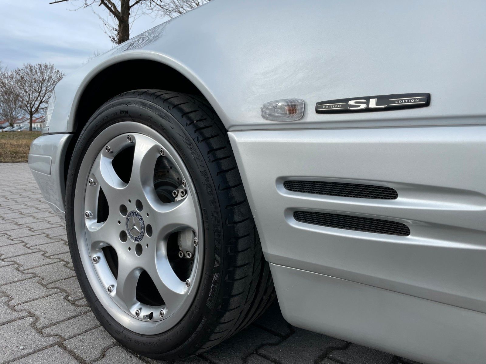 MERCEDES-BENZ SL 500 Edition - perfekter Zustand -