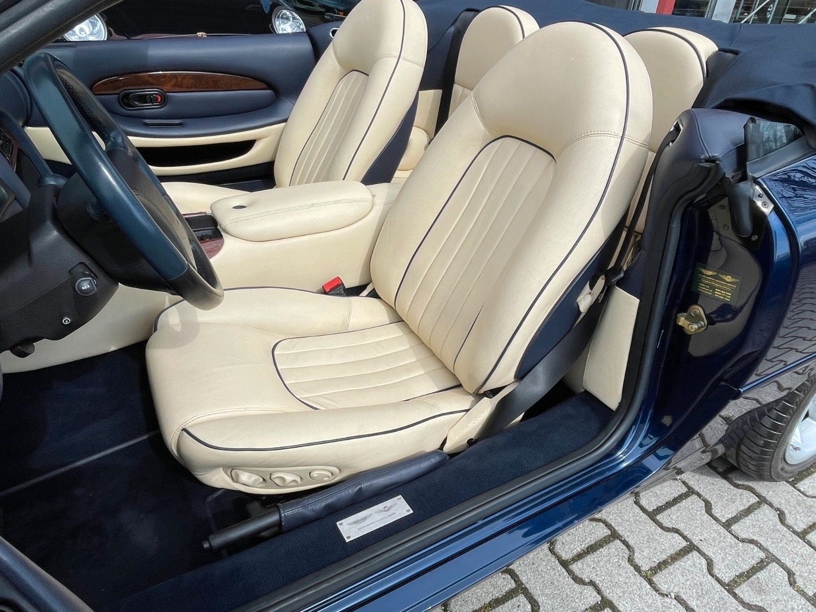 ASTON MARTIN DB7 Volante -dt.- 1.Hd. - AM Serviceheft- TOP