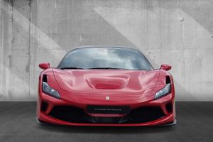 FERRARI F8