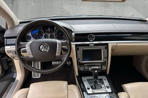 VW Phaeton