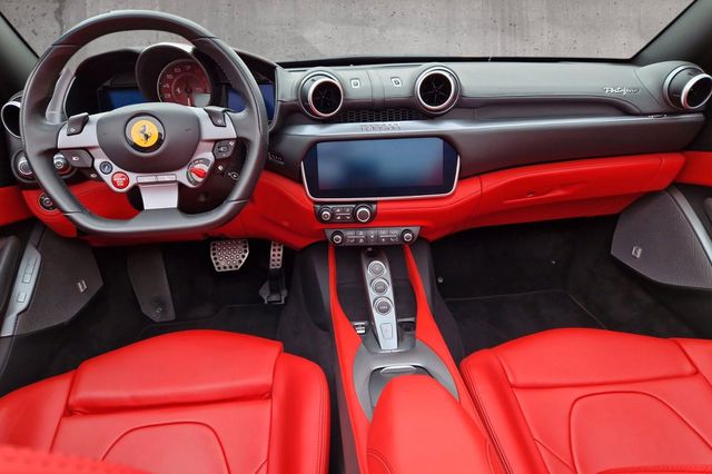 FERRARI Portofino