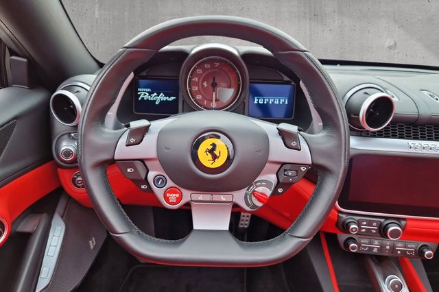 FERRARI Portofino