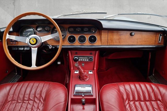 FERRARI 330