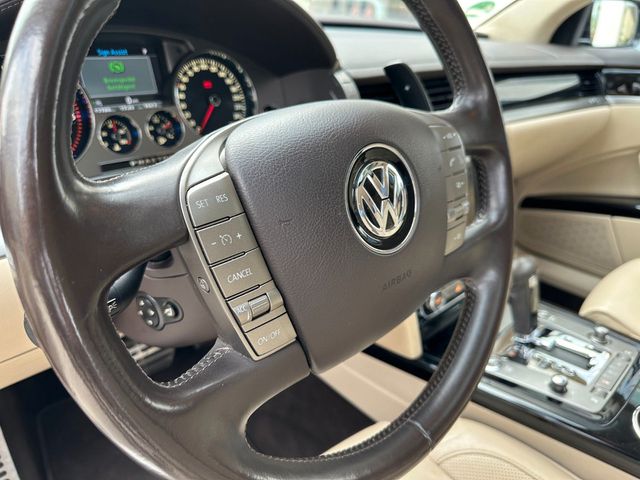 VW Phaeton