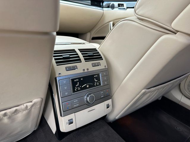 VW Phaeton