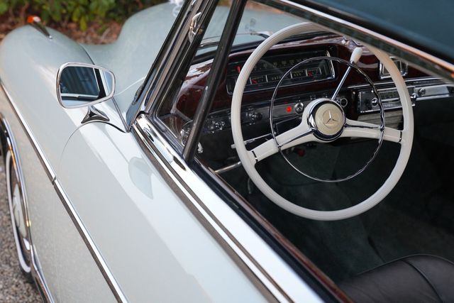 MERCEDES-BENZ 220 S Convertible ,Top quality restored example!
