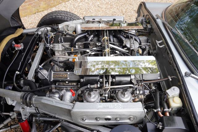 JAGUAR E-Type V12 Coupe &quot;Manual gearbox&quot; Largely origin