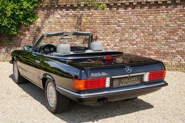 MERCEDES-BENZ SL 500 R107 Well maintained 500 SL with luxury o