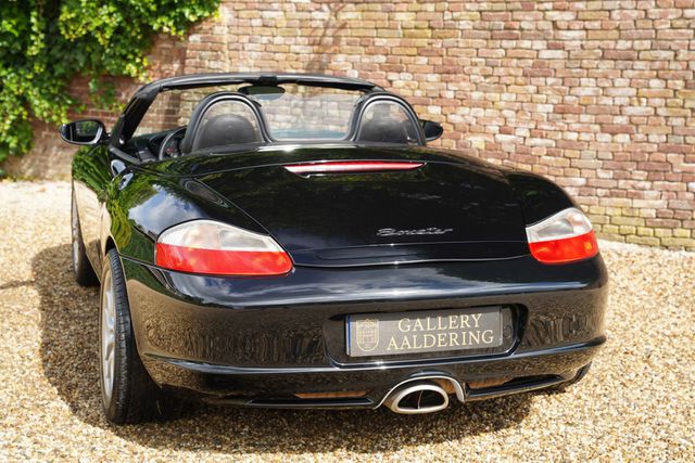 PORSCHE Boxster 2.7 (986) &quot;Black over Black&quot;, Official P