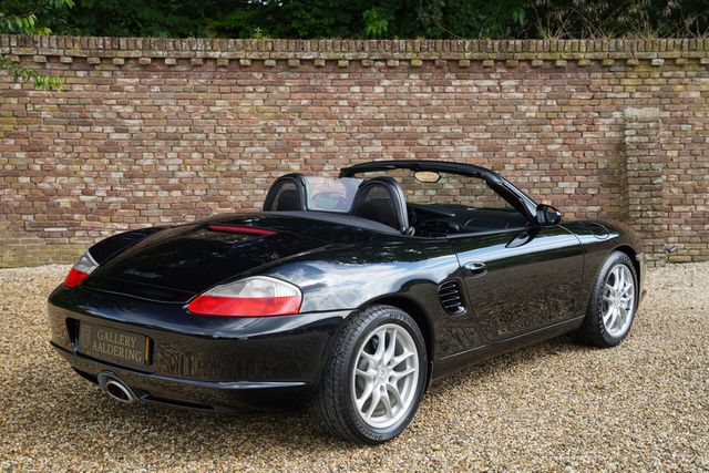 PORSCHE Boxster 2.7 (986) &quot;Black over Black&quot;, Official P