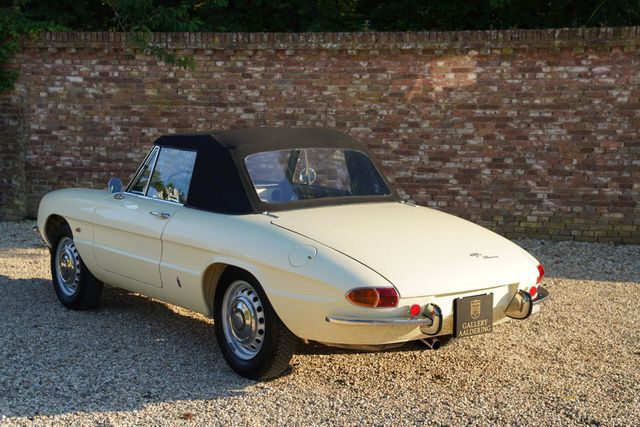 ALFA ROMEO Spider Duetto 1600 Restored condition, &quot;Avorio&quot;