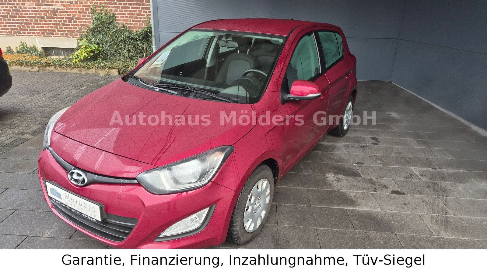 HYUNDAI i20