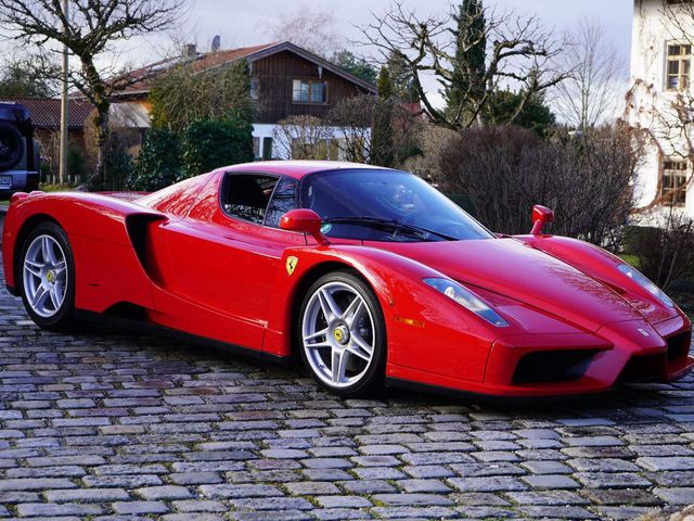 FERRARI Enzo Ferrari Enzo, 1.Hand, deutsches Fahrzeug,