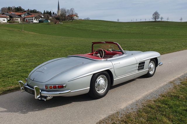 MERCEDES-BENZ 300 SL Roadster, Original/Erstes Leder /Matching