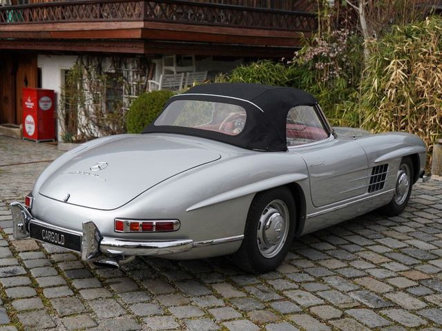 MERCEDES-BENZ 300 SL Roadster, Original/Erstes Leder /Matching