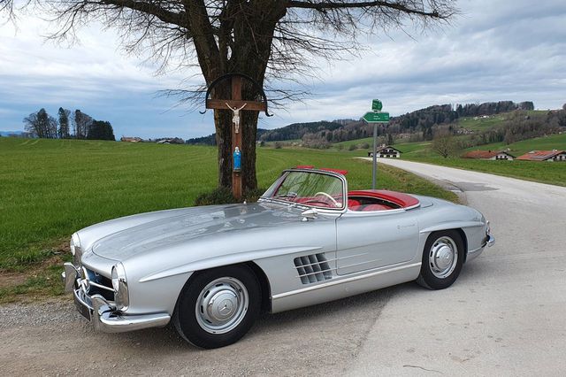 MERCEDES-BENZ 300 SL Roadster, Original/Erstes Leder /Matching