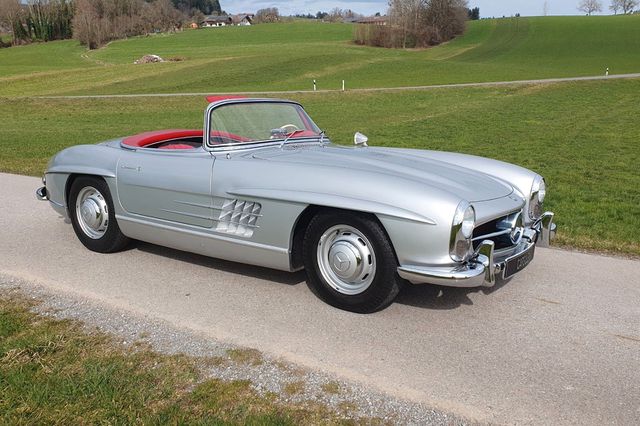 MERCEDES-BENZ 300 SL Roadster, Original/Erstes Leder /Matching