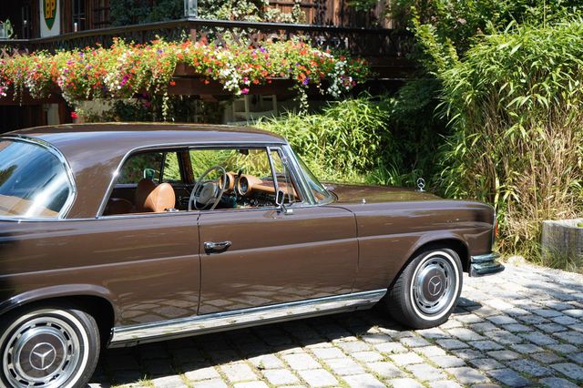 MERCEDES-BENZ 280 SE 3.5 Coupe,Restauriert bei DB, Klimaanlage