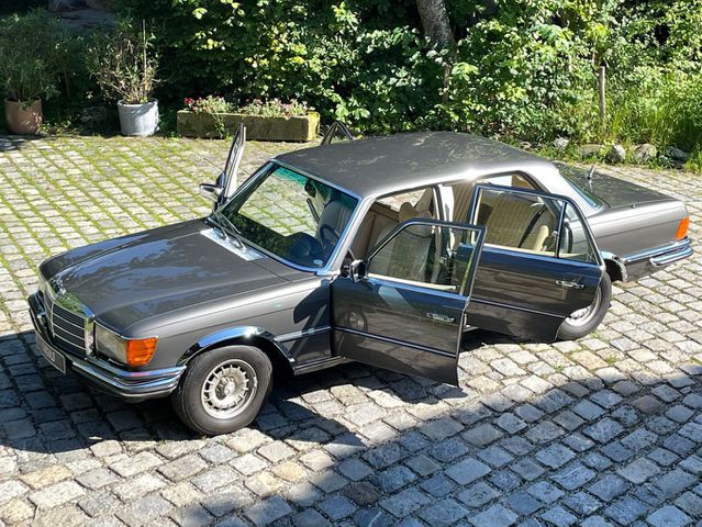 MERCEDES-BENZ 450 6.9 SEL, Ex-Vorstandsfzg. Dassault / France