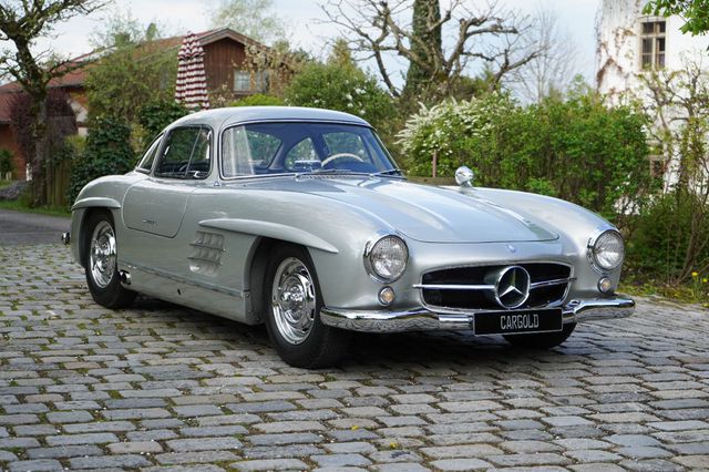 MERCEDES-BENZ 300 SL Flügeltürer, Rudge Wheels ab Werk