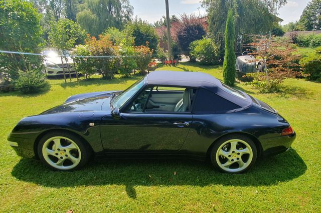 PORSCHE 993 Carrera 4 Cabriolet