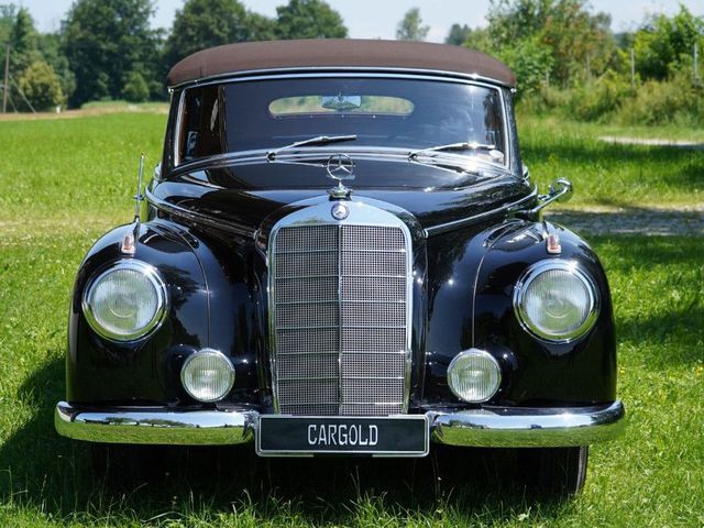 MERCEDES-BENZ 300 Cabrio, Matching Numbers &amp; Colours