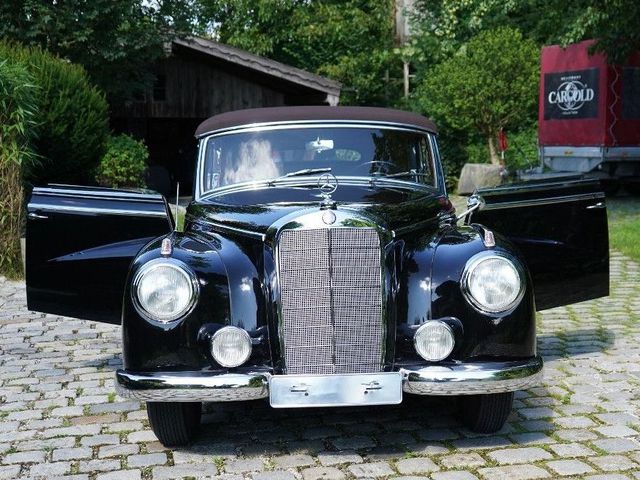 MERCEDES-BENZ 300 Cabrio, Matching Numbers &amp; Colours