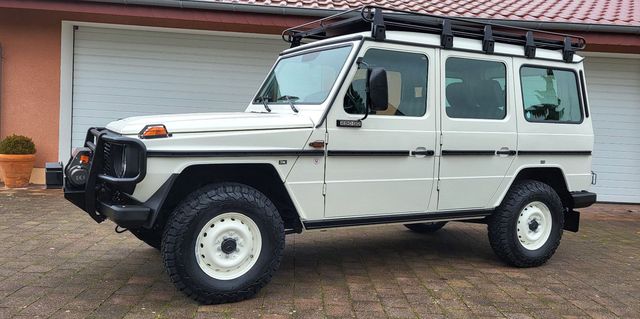 MERCEDES-BENZ G 290 290GD turbo&quot;original 21.000 km!&quot; 1.Hand!