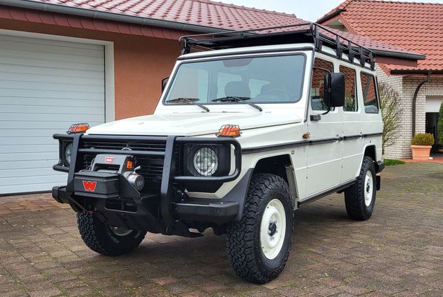 MERCEDES-BENZ G 290 290GD turbo&quot;original 21.000 km!&quot; 1.Hand!