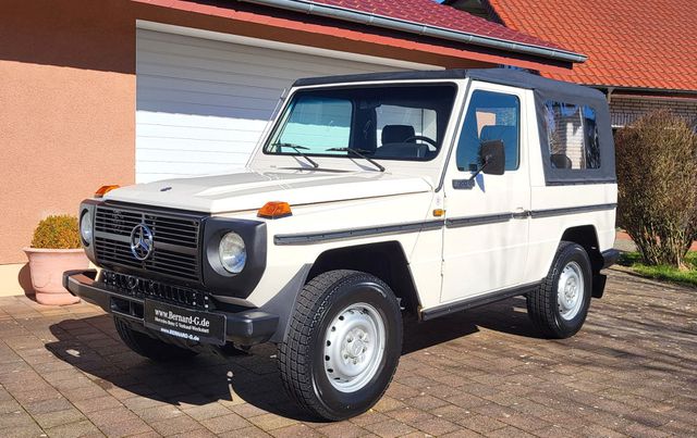 MERCEDES-BENZ G 300
