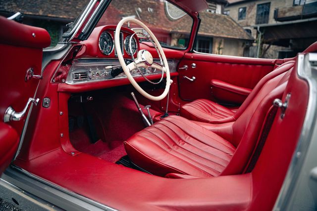 MERCEDES-BENZ 300 SL Roadster vollrest., matching numbers