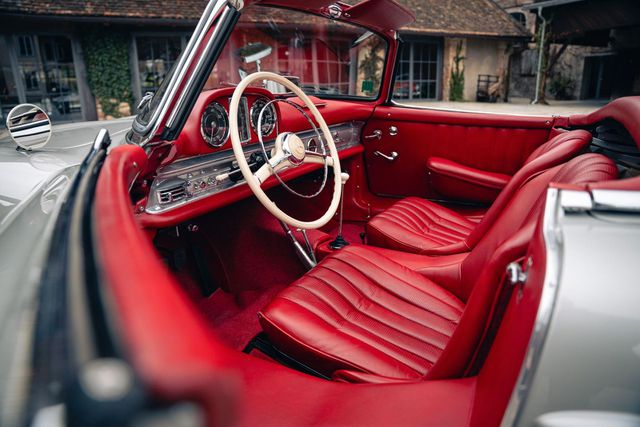 MERCEDES-BENZ 300 SL Roadster vollrest., matching numbers