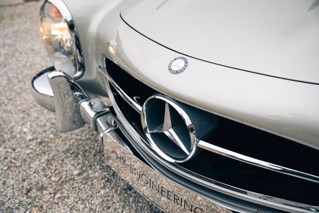 MERCEDES-BENZ 300 SL Roadster vollrest., matching numbers