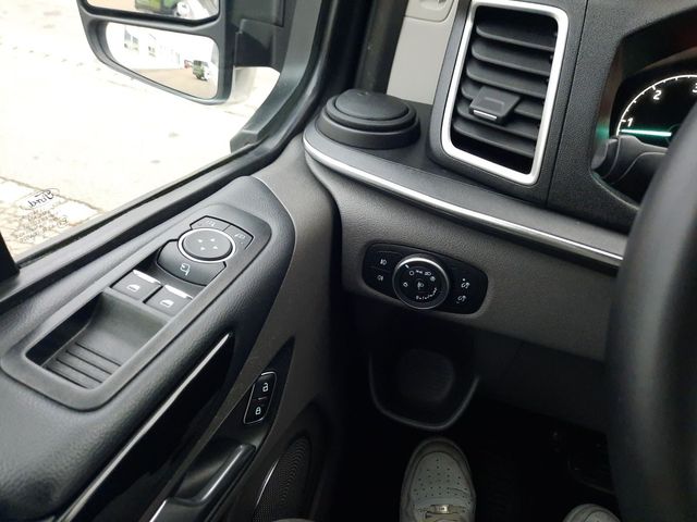 FORD Tourneo Custom 2.0 TDCi 320 L2 Titanium