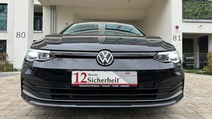 VW Golf VIII Lim. Life, NAVI, SHZ, LED