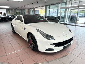 FERRARI FF