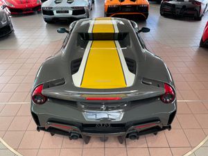 FERRARI 488 Pista