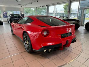 FERRARI F12 Berlinetta