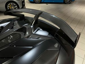 LAMBORGHINI Aventador SVJ Roadster VOLL-CARBON/GARANTIE