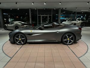 FERRARI Portofino M  Voll-Carbon/HiFi/PassengerDis/ADAS