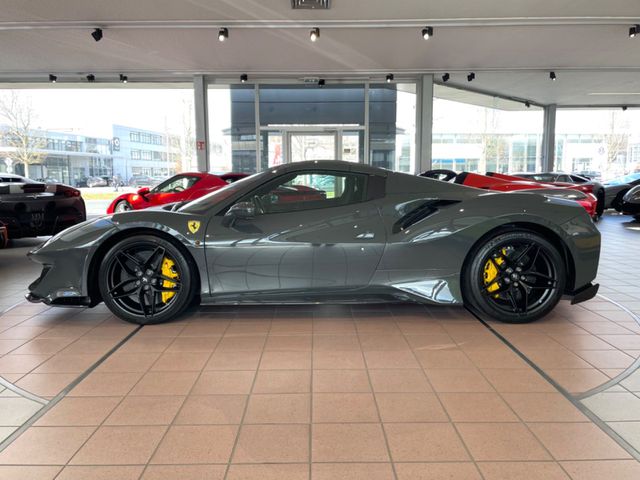 FERRARI 488 Pista