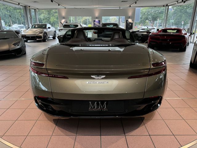 ASTON MARTIN DB11