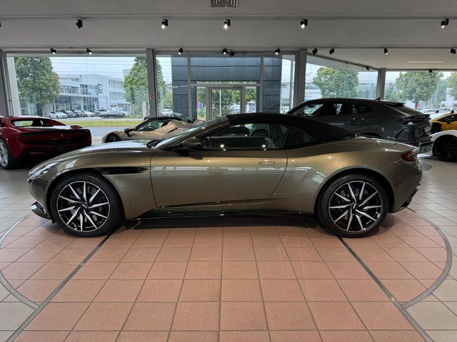 ASTON MARTIN DB11