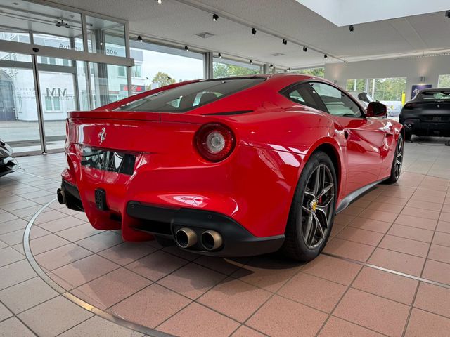 FERRARI F12 Berlinetta