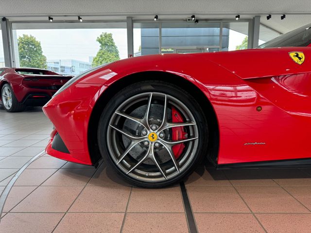 FERRARI F12 Berlinetta