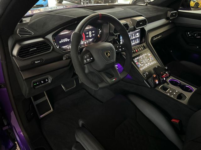 LAMBORGHINI Urus Performante  Voll-Carbon/B&amp;O