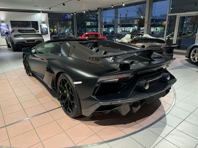 LAMBORGHINI Aventador SVJ Roadster VOLL-CARBON/GARANTIE